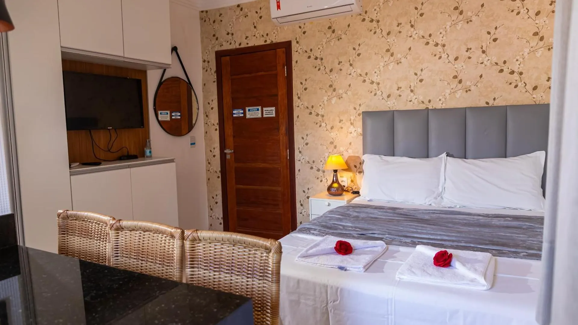 Flat Da Eliete E Admilson Apartment Porto Seguro Brazil